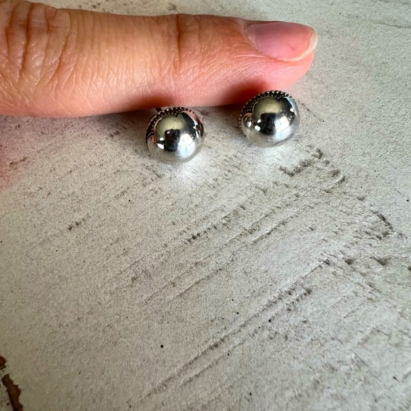TACORI- PSE100 stud earrings - Picture 2 of 3